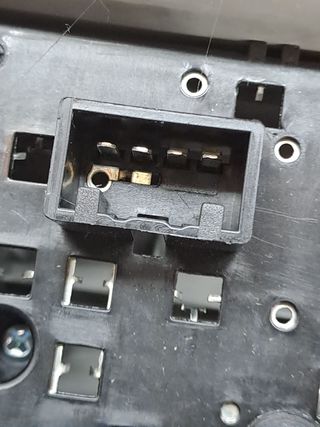 LUZ INTERIOR KIA STONIC (8)