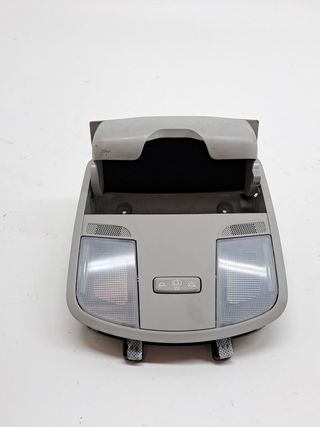 LUZ INTERIOR KIA STONIC (8)