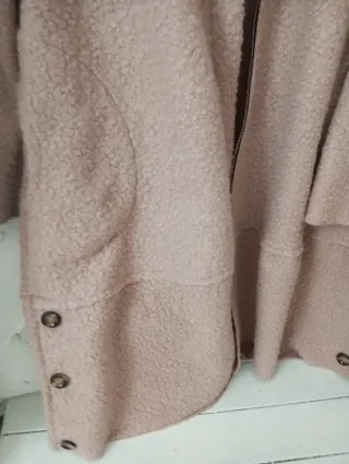 Cappottino rosa con cappuccio