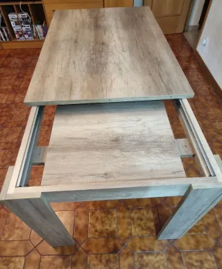 Mesa de salón extensible