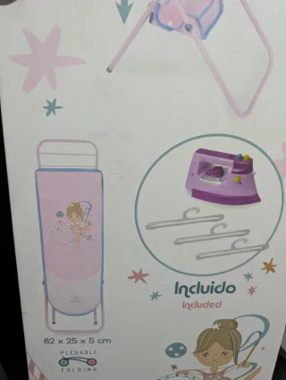 Tabla de planchar de juguete con plancha