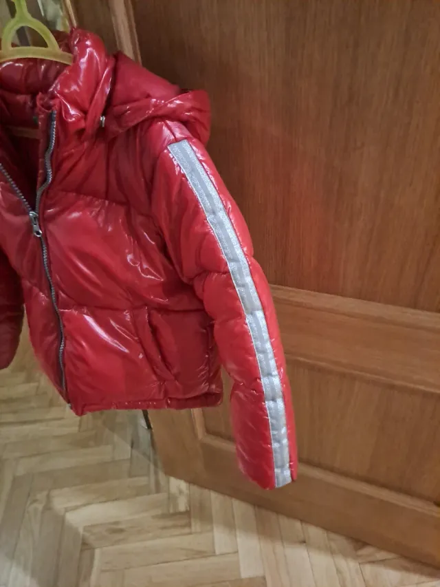 Abrigo Benetton niña rojo brillante Talla 4-5 años