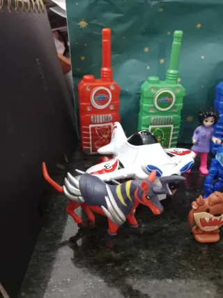 Lote Juguetes: Avión, Figuras y Animales