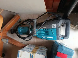 Martillo Makita AVT 103dB