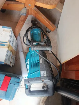 Martillo Makita AVT 103dB