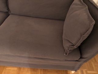 Sofá Ikea gris con fundas lavables