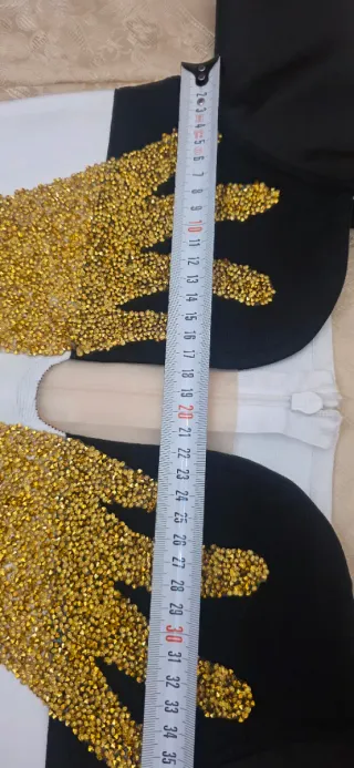 Vestido corto blanco y dorado