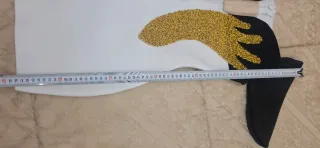 Vestido corto blanco y dorado