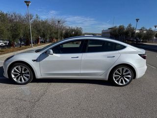 Tesla Model 3 2020 standard range plus 325cv