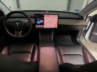 Tesla Model 3 2020 standard range plus 325cv