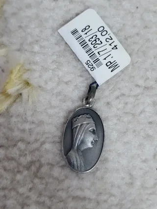 Colgante Plata Ovalado Perfil Mujer