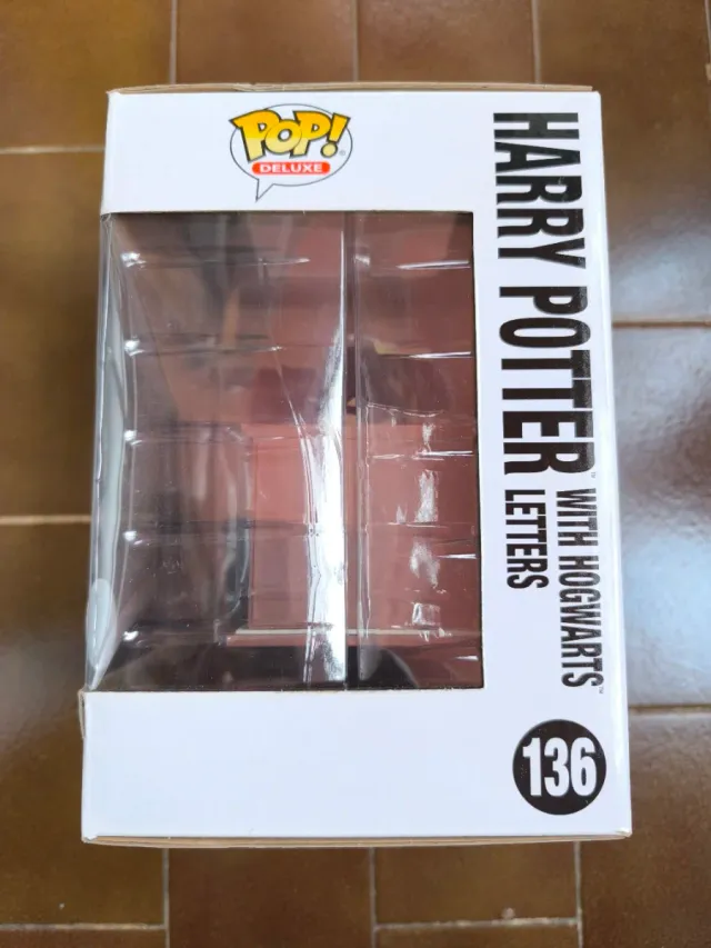 Funko Pop Harry Potter with letters 136 Deluxe
