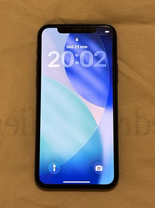 I phone 11 Pro + funda + cargador inalámbrico