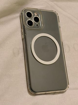 I phone 11 Pro + funda + cargador inalámbrico