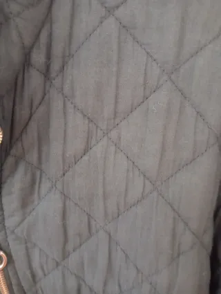 Cazadora acolchada gris oscura