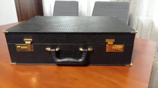 Cubertería 12 servicios bañada en oro