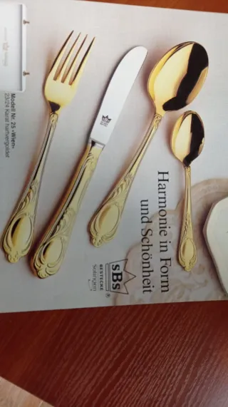 Cubertería 12 servicios bañada en oro