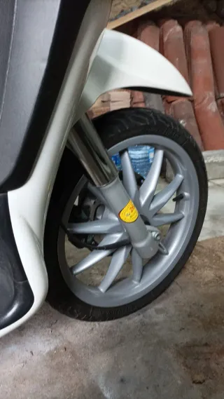 Piaggio Liberty 125cc Scooter