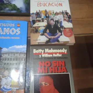 Libros antiguos, modernos, atlas, etc.