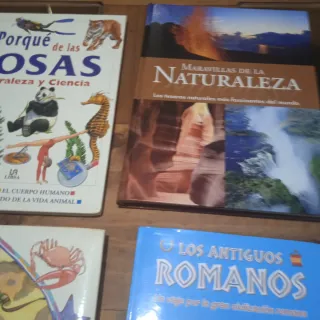 Libros antiguos, modernos, atlas, etc.