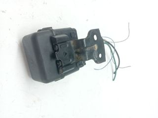 CAJA RELES / FUSIBLES LEXUS RX300 (MCU15) (3)