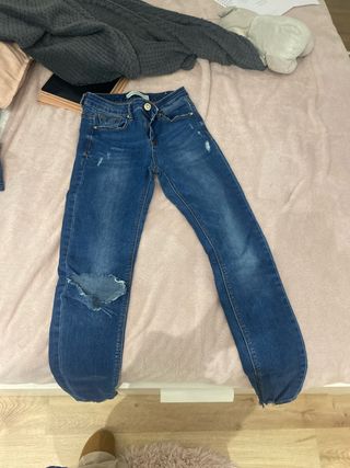 Pantalones stradivarius Talla 32 Rotos