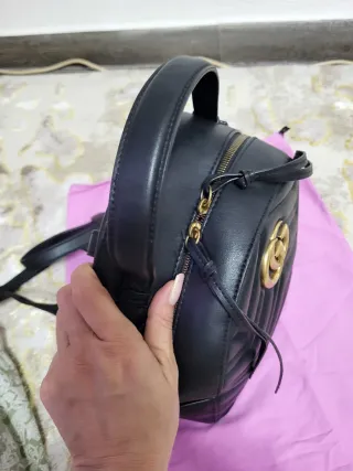 Mochila Gucci Negra Matelassé GG Marmont