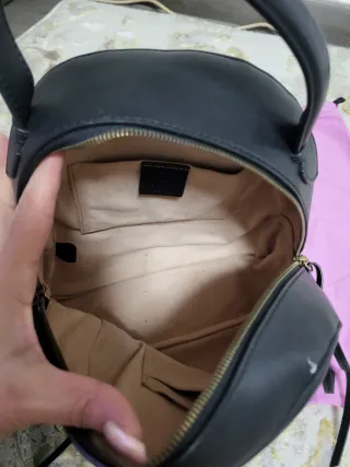 Mochila Gucci Negra Matelassé GG Marmont