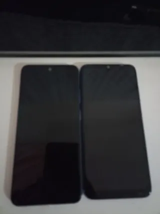 Redmi Note 10 e Redmi 9 Telefoni per Ricambi o Riparazione