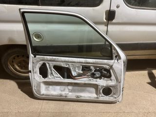 Puertas Saxo con elevalunas y espejos