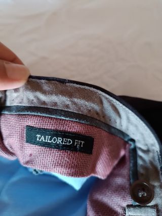 (L-44/34) Pantalón chino pinzas marron hombre