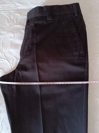 (L-44/34) Pantalón chino pinzas marron hombre