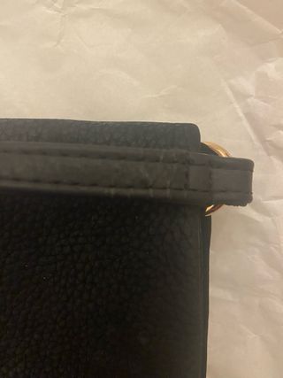 Bolso bandolera Carolina Herrera flecos negro