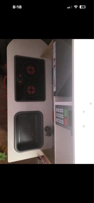 Cocinita de juguete de madera