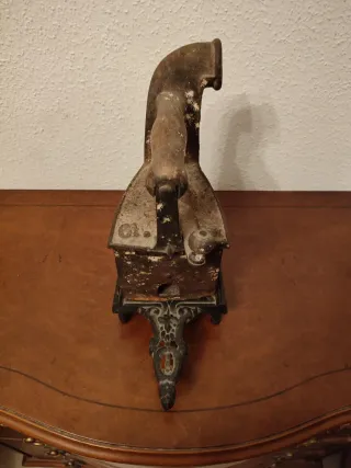 Plancha de hierro antigua