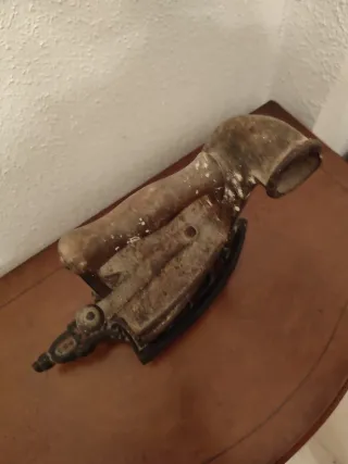 Plancha de hierro antigua