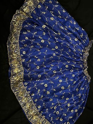 Falda Bollywood azul con bordado dorado