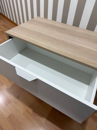 Cómoda ASKVOLL Ikea blanca y madera
