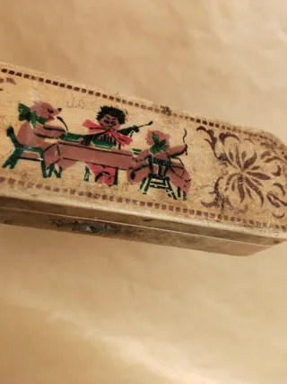 plumier madera antiguo decorado