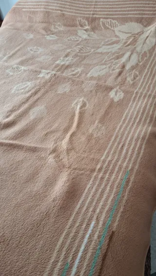 Manta Reversible Fleece Rosa y Multicolor