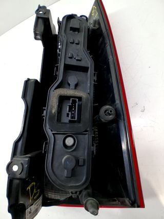 PILOTO TRASERO IZQUIERDO DACIA DOKKER (3)