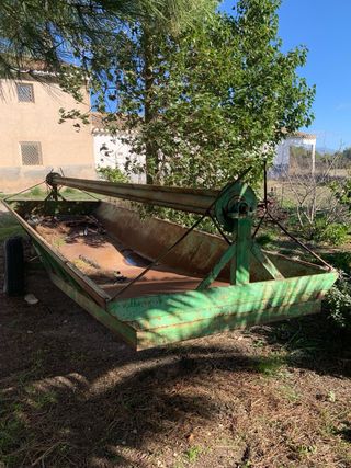 Remolque para almendras