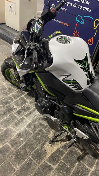 Kawasaki Z900 A2 Manual