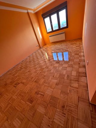 Acuchillado y barnizado de suelos de madera