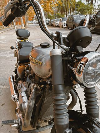 Triumph Speedmaster 1200 Estilo Bobber Dic. 2023