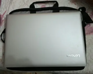 Portátil Lenovo Plata/Negro