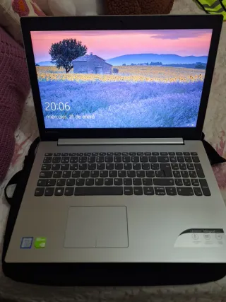 Portátil Lenovo Plata/Negro