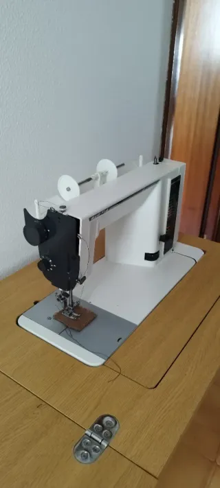 Máquina de coser Sigma 2000 NS Electrónica