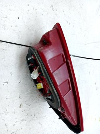 PILOTO TRASERO IZQUIERDO INTERIOR KIA SPORTAGE III (SL)