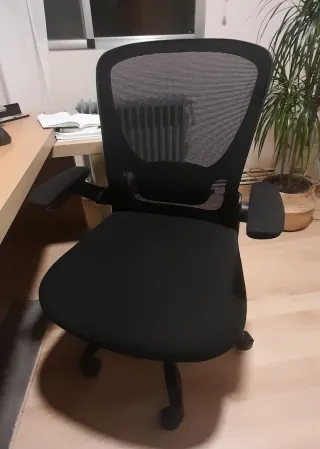 Silla de oficina-escritorio ergonómica.